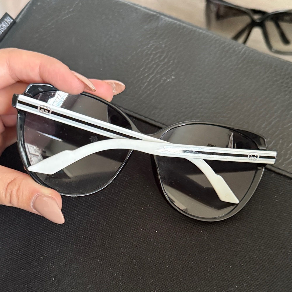 Gucci Black Oversized Sunglasses for Women (2 for 1 DEAL!) - Picture 2 of 6